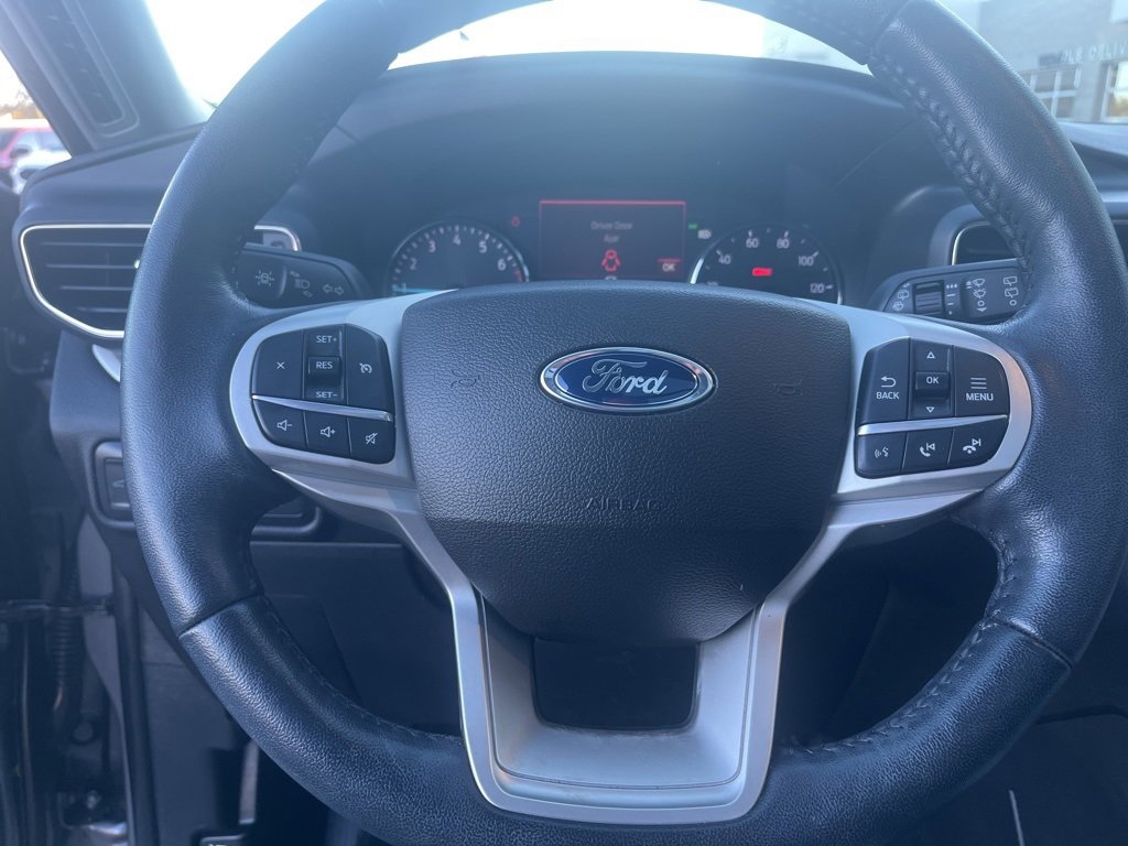 Used 2022 Ford Explorer XLT w/ Equipment Group 202A image 26