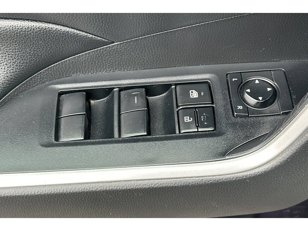 Certified 2020 Toyota RAV4 LE AWD/4WD image 12