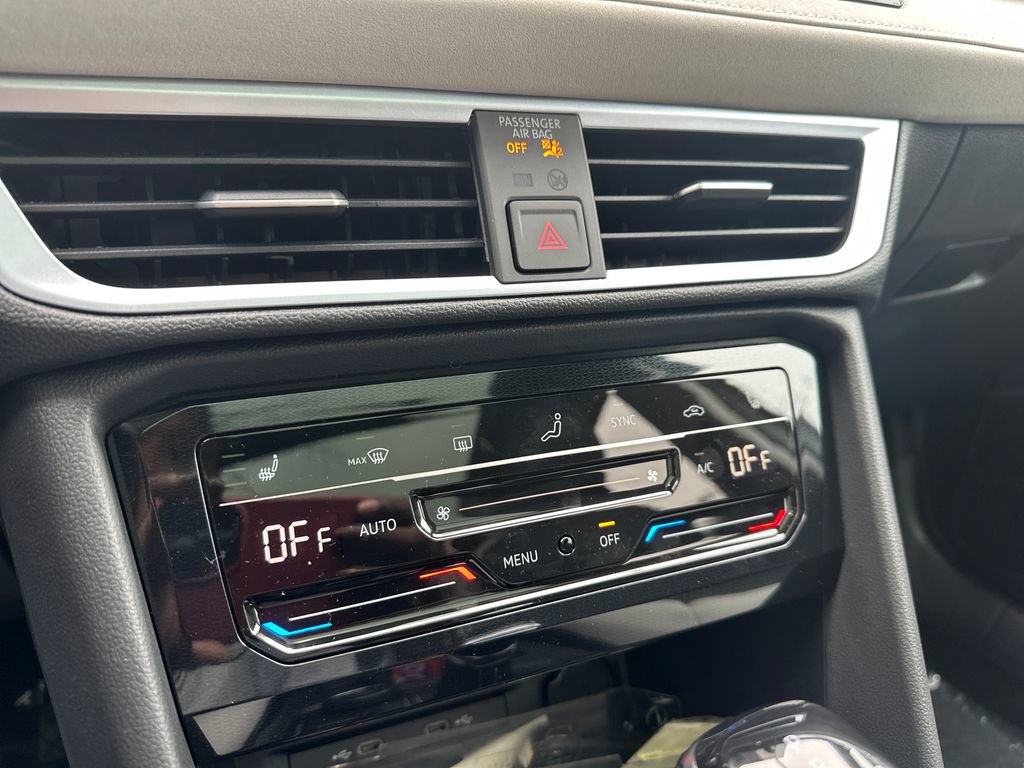 New 2026 Volkswagen Taos SE AWD/4WD image 16