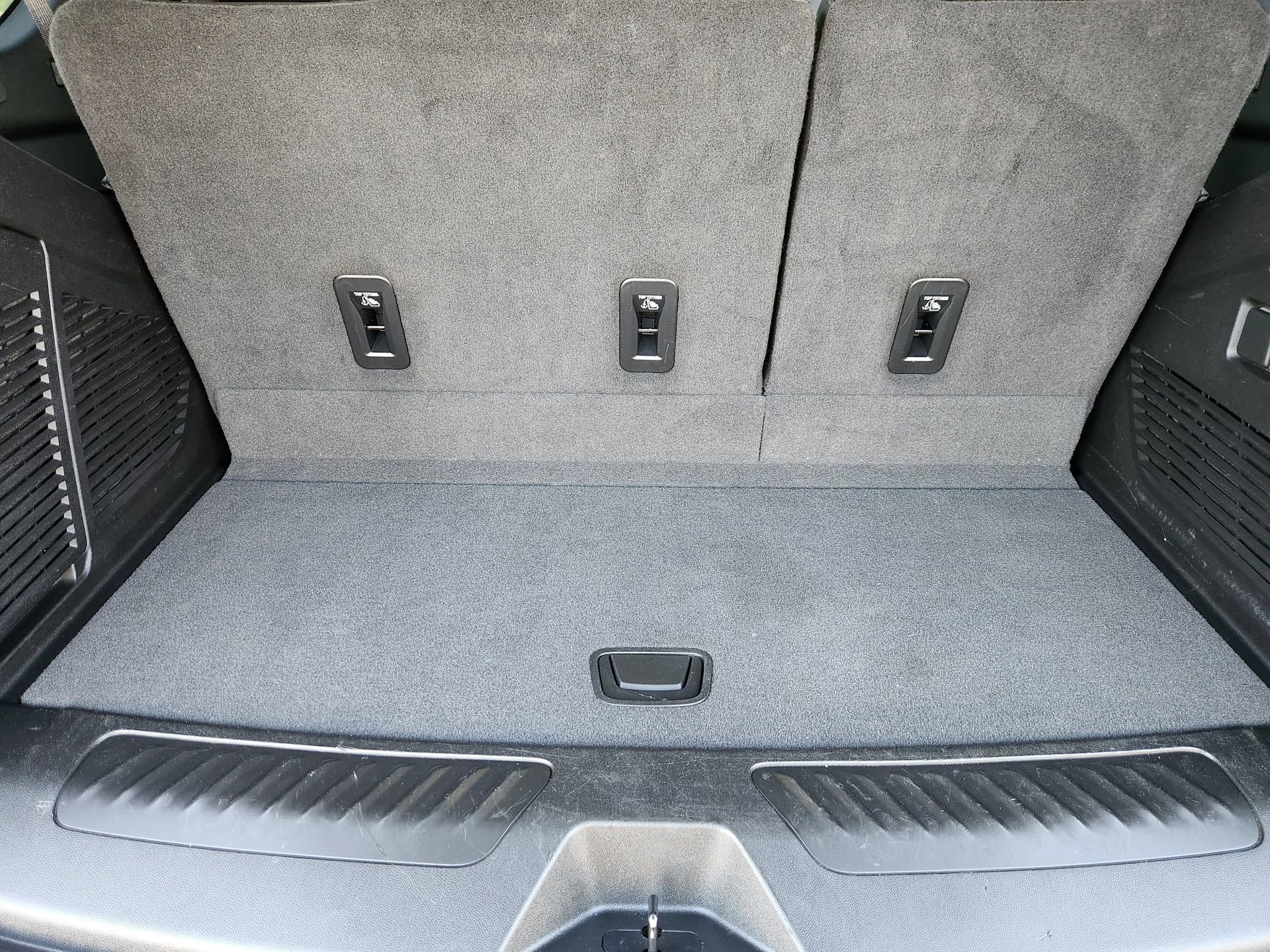 Used 2022 Chevrolet Tahoe LT w/ Luxury Package image 33