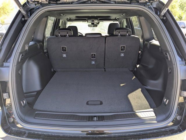 New 2026 Jeep Grand Cherokee Altitude image 12