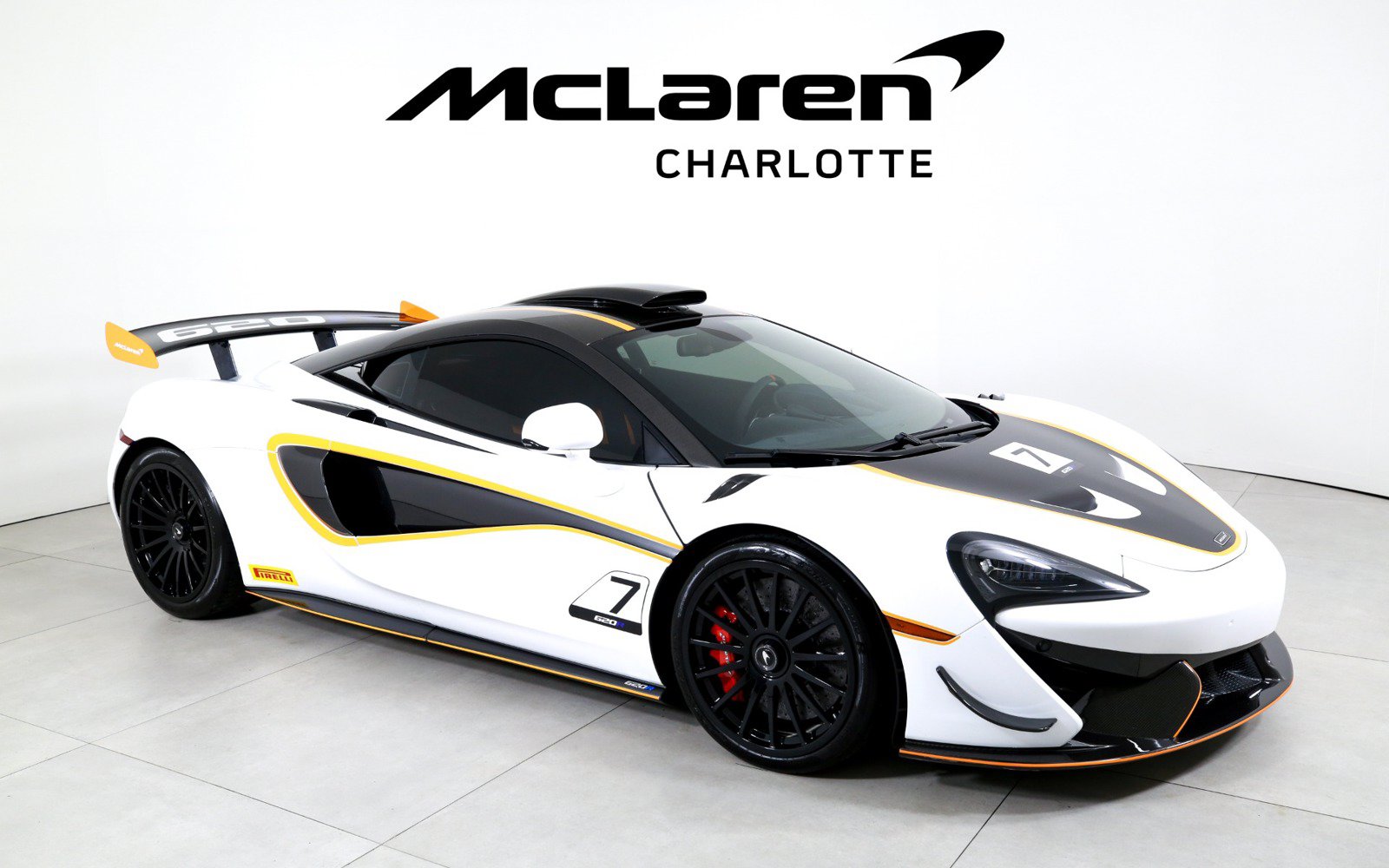Used 2020 McLaren 620R RWD image 2