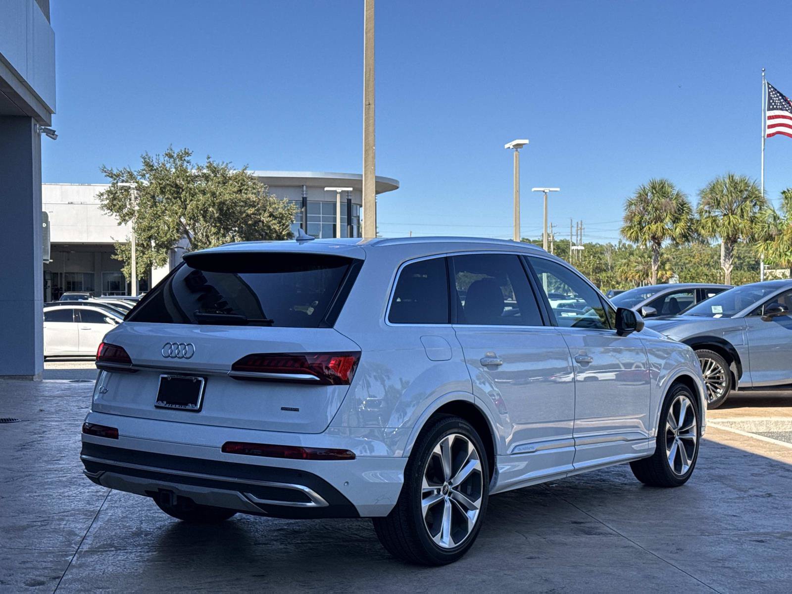 Used 2024 Audi Q7 3.0T Prestige AWD/4WD image 3