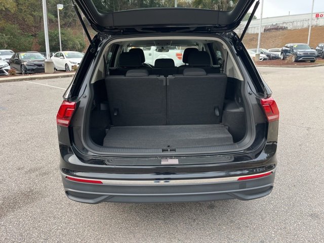 Used 2023 Volkswagen Tiguan S image 32