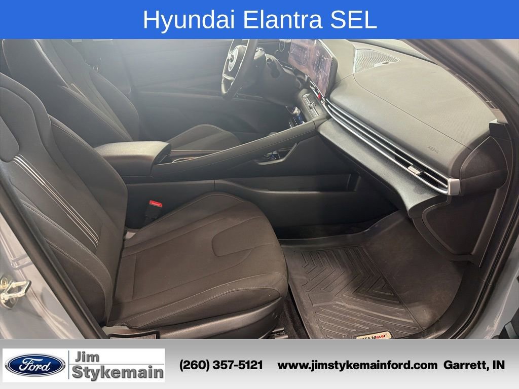 Used 2023 Hyundai Elantra SEL w/ Convenience Package FWD image 30