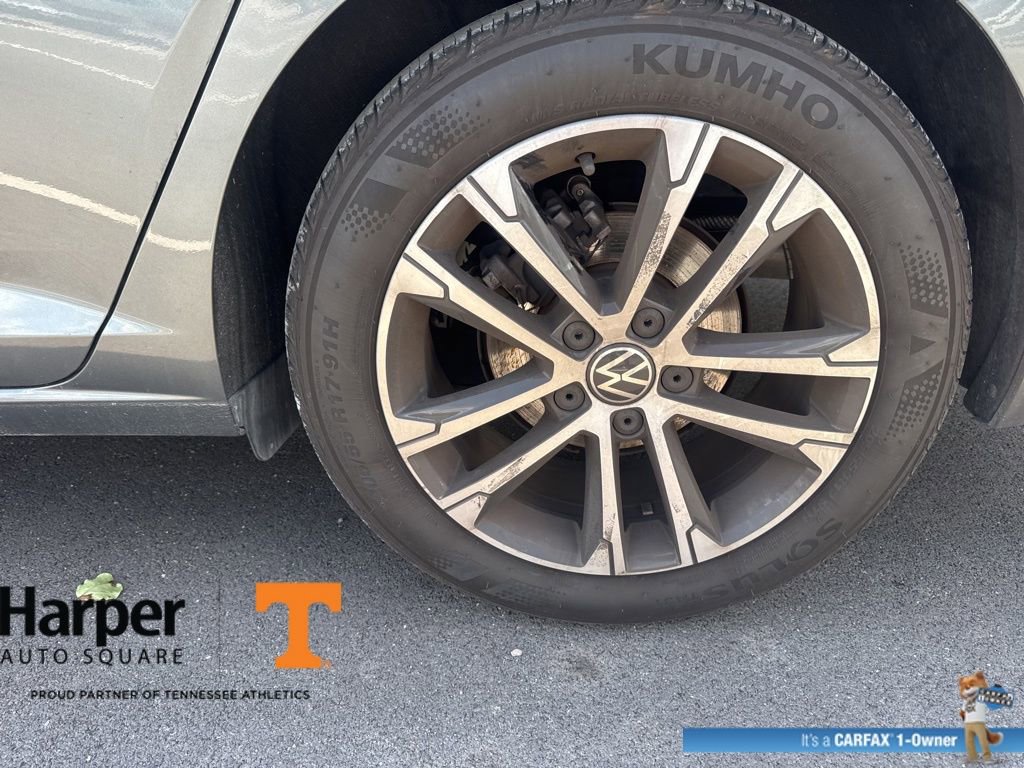 Used 2024 Volkswagen Jetta Sport image 9