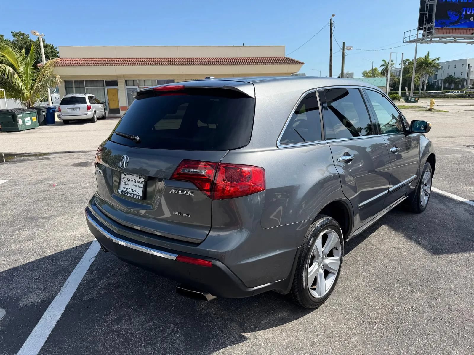 Used 2011 Acura MDX w/ Technology & Entertainment AWD/4WD image 5