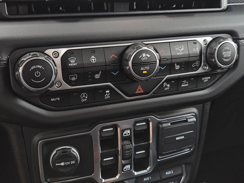 New 2025 Jeep Gladiator Rubicon image 13