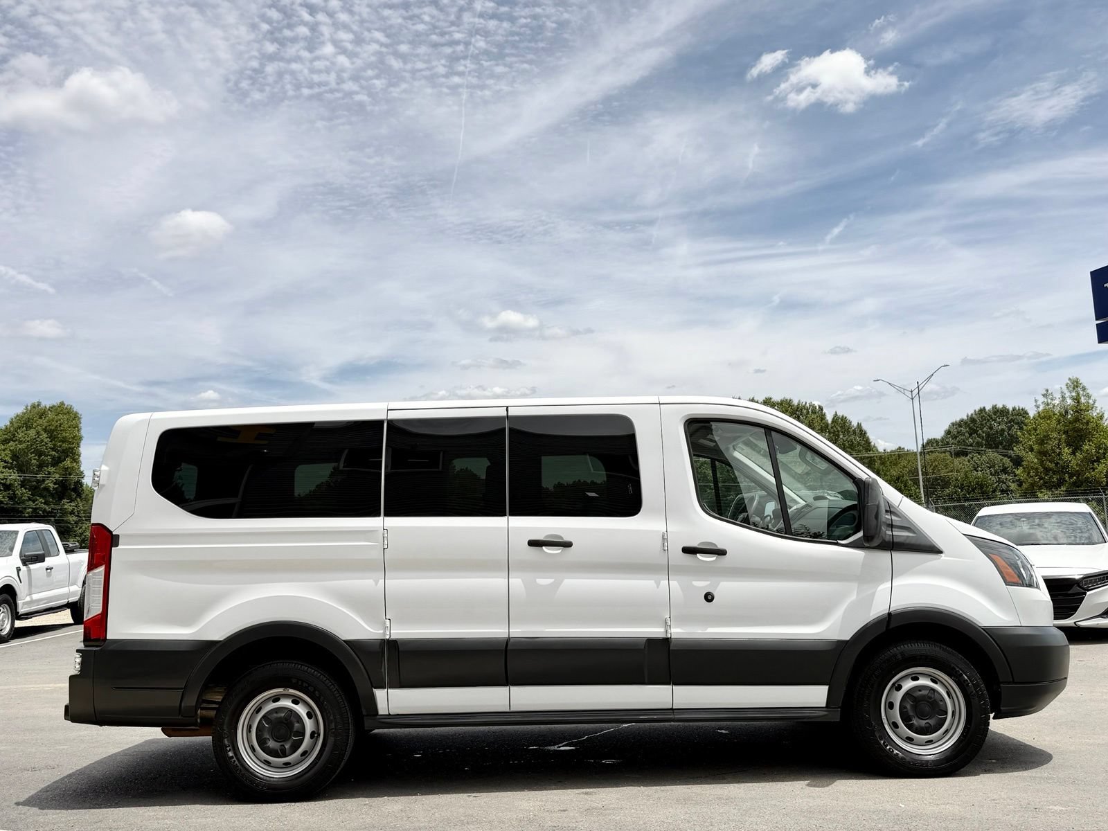 Used 2018 Ford Transit 150 XL RWD image 8
