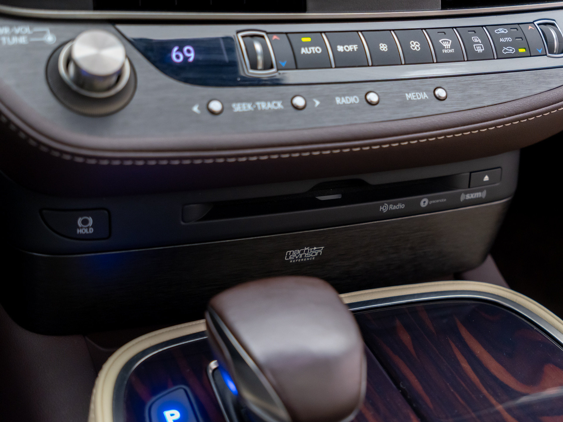 Used 2020 Lexus LS 500 AWD w/ Interior Upgrade Package image 25