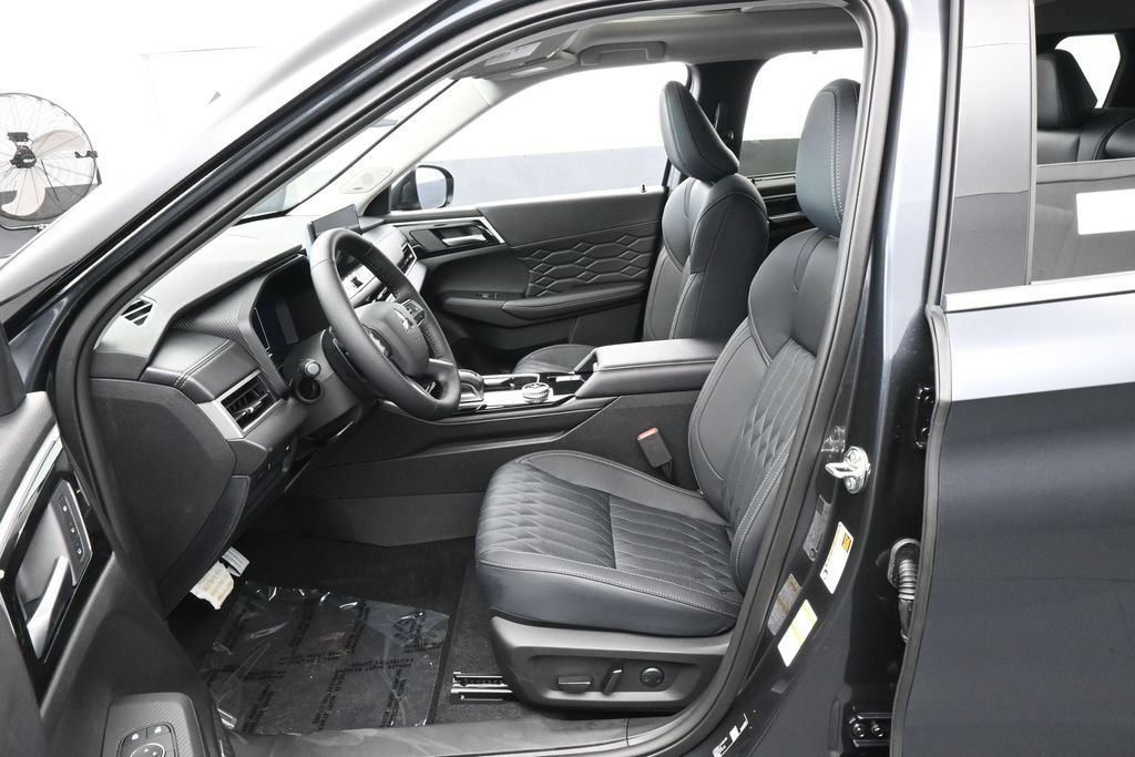 New 2026 Mitsubishi Outlander SEL FWD image 11