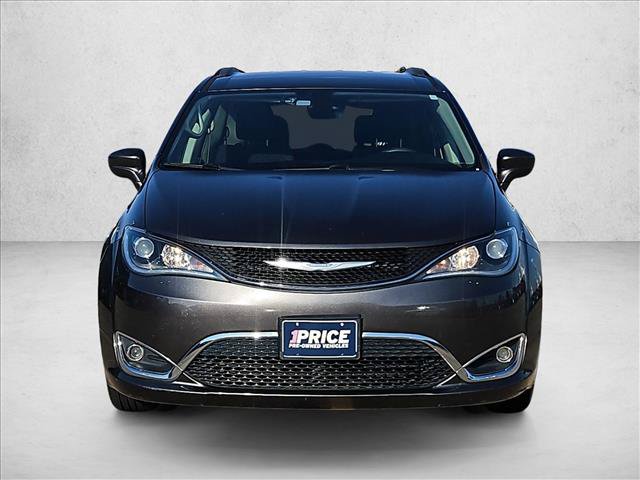 Used 2018 Chrysler Pacifica Touring Plus w/ Tire & Wheel Group FWD image 2