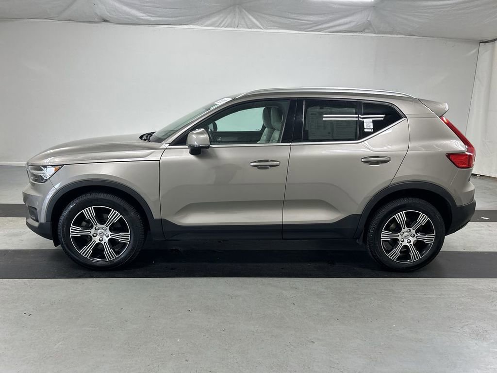 Used 2021 Volvo XC40 T5 Inscription w/ Advanced Package image 7