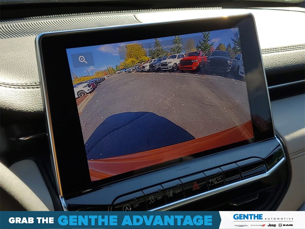 Used 2026 Jeep Compass Limited image 19