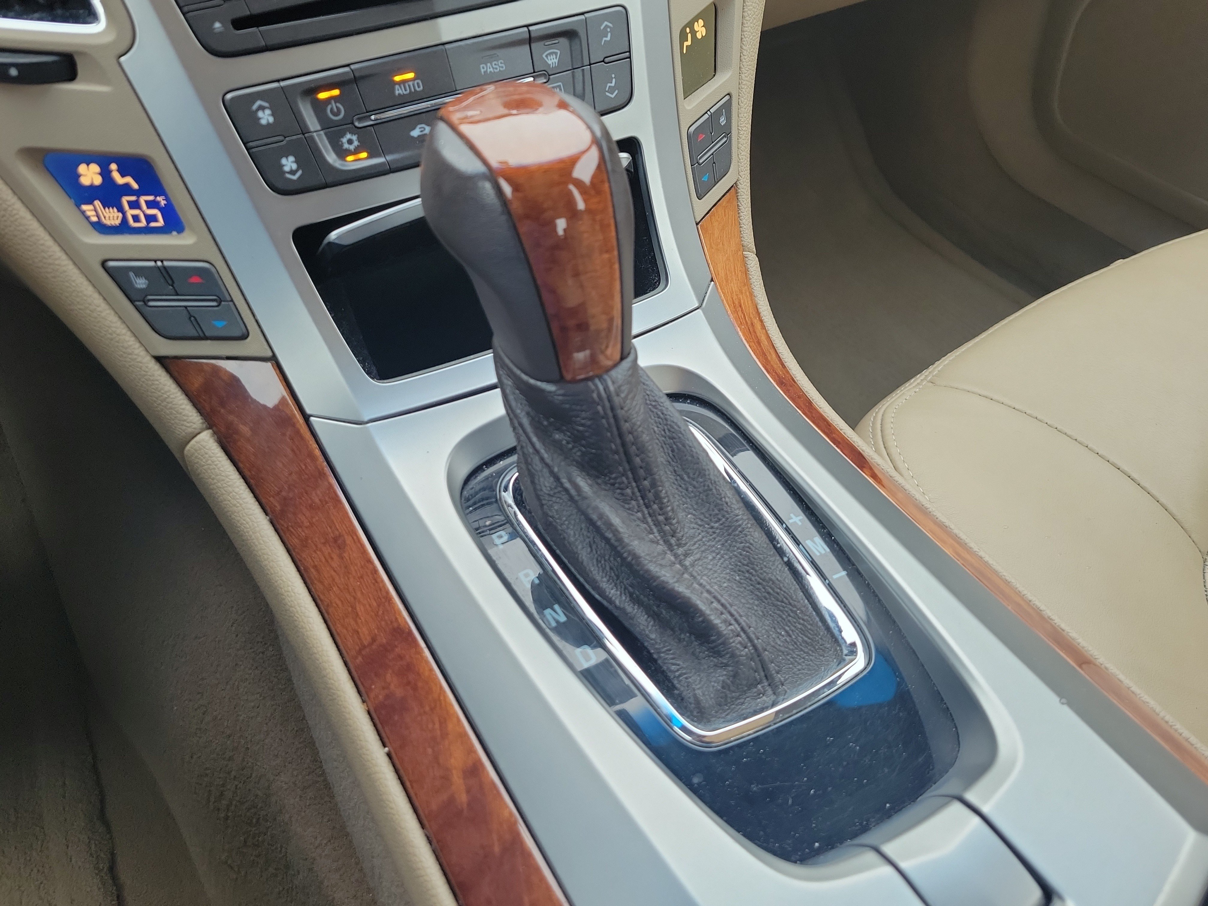 Used 2011 Cadillac CTS Luxury AWD/4WD image 19