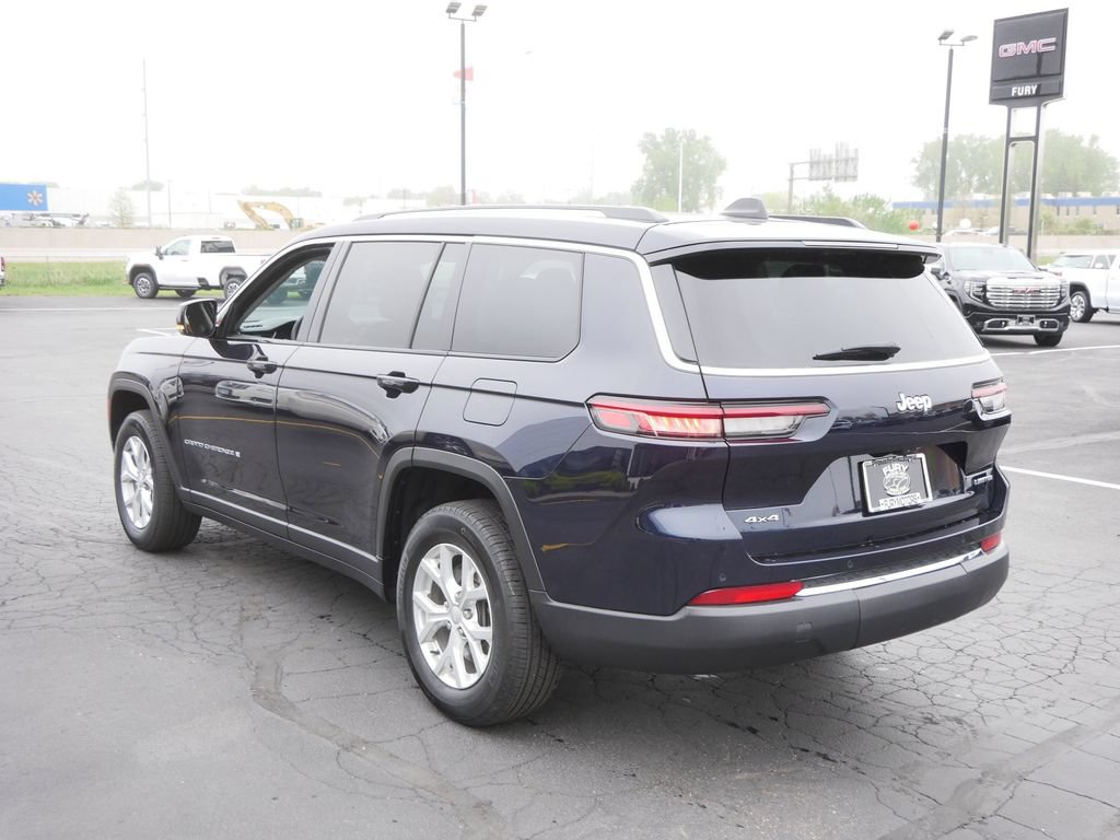 Used 2024 Jeep Grand Cherokee L Limited AWD/4WD image 8