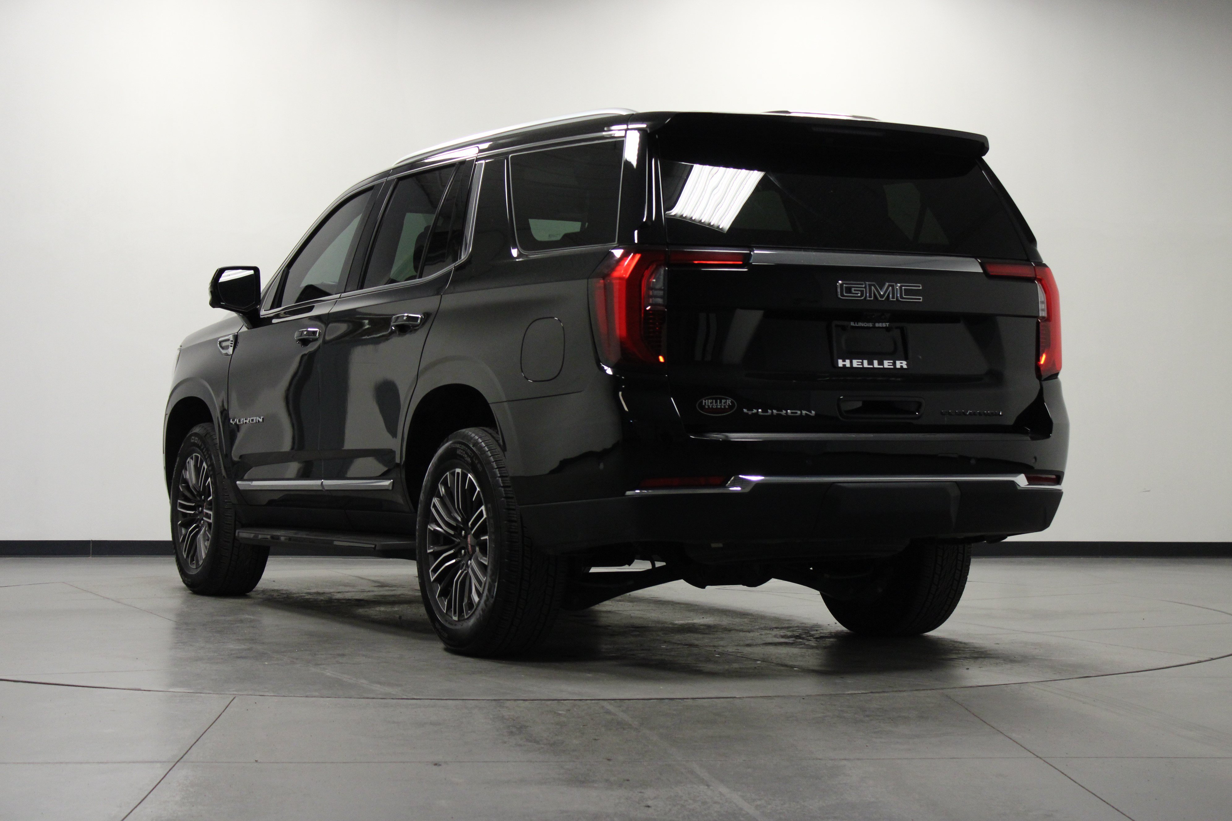 Used 2026 GMC Yukon Elevation w/ Elevation Premium Package AWD/4WD image 6