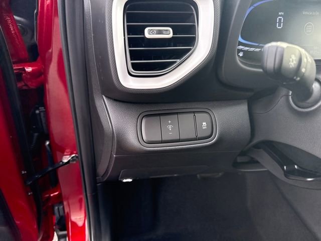 Certified 2025 Hyundai Venue Limited image 15