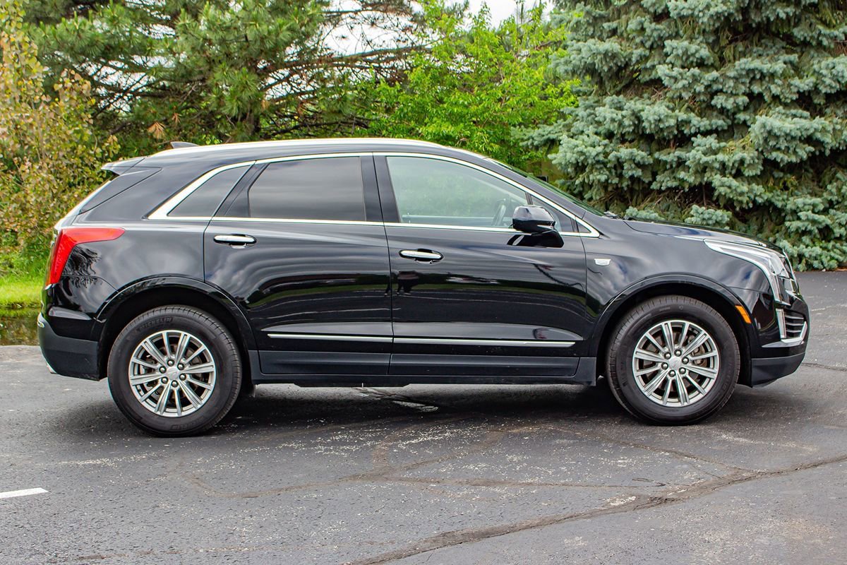 Used 2017 Cadillac XT5 Luxury w/ Driver Awareness Package AWD/4WD image 11