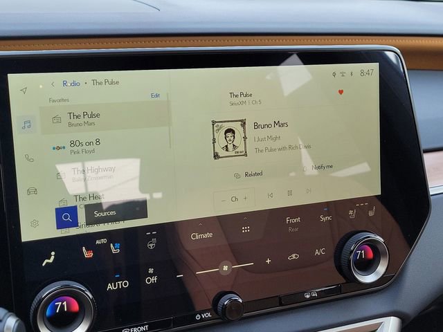 New 2026 Lexus RX 450h AWD image 25