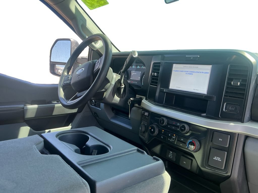 Used 2025 Ford F250 XLT AWD/4WD image 17