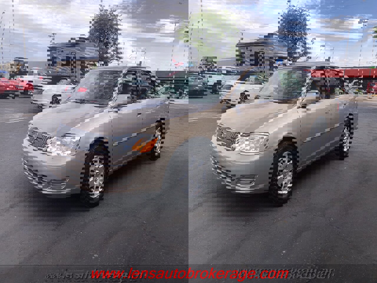 Used 2001 Toyota Avalon XLS FWD image 4