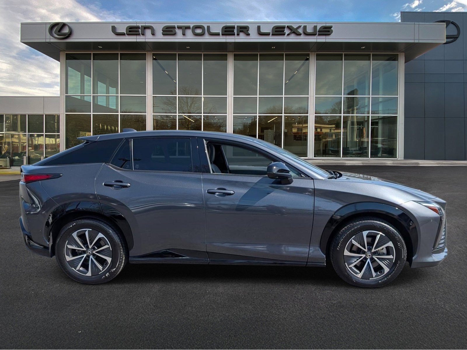 Used 2023 Lexus RZ 450e Premium w/ Technology Package video 2