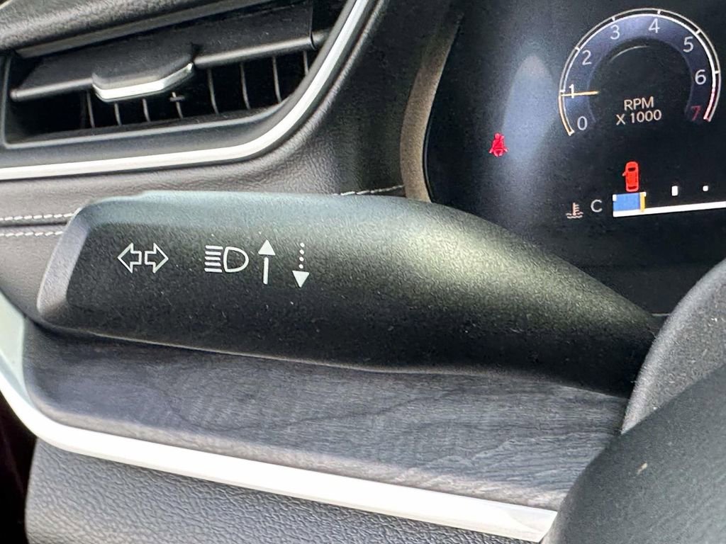 Used 2022 Jeep Grand Cherokee L Limited image 38