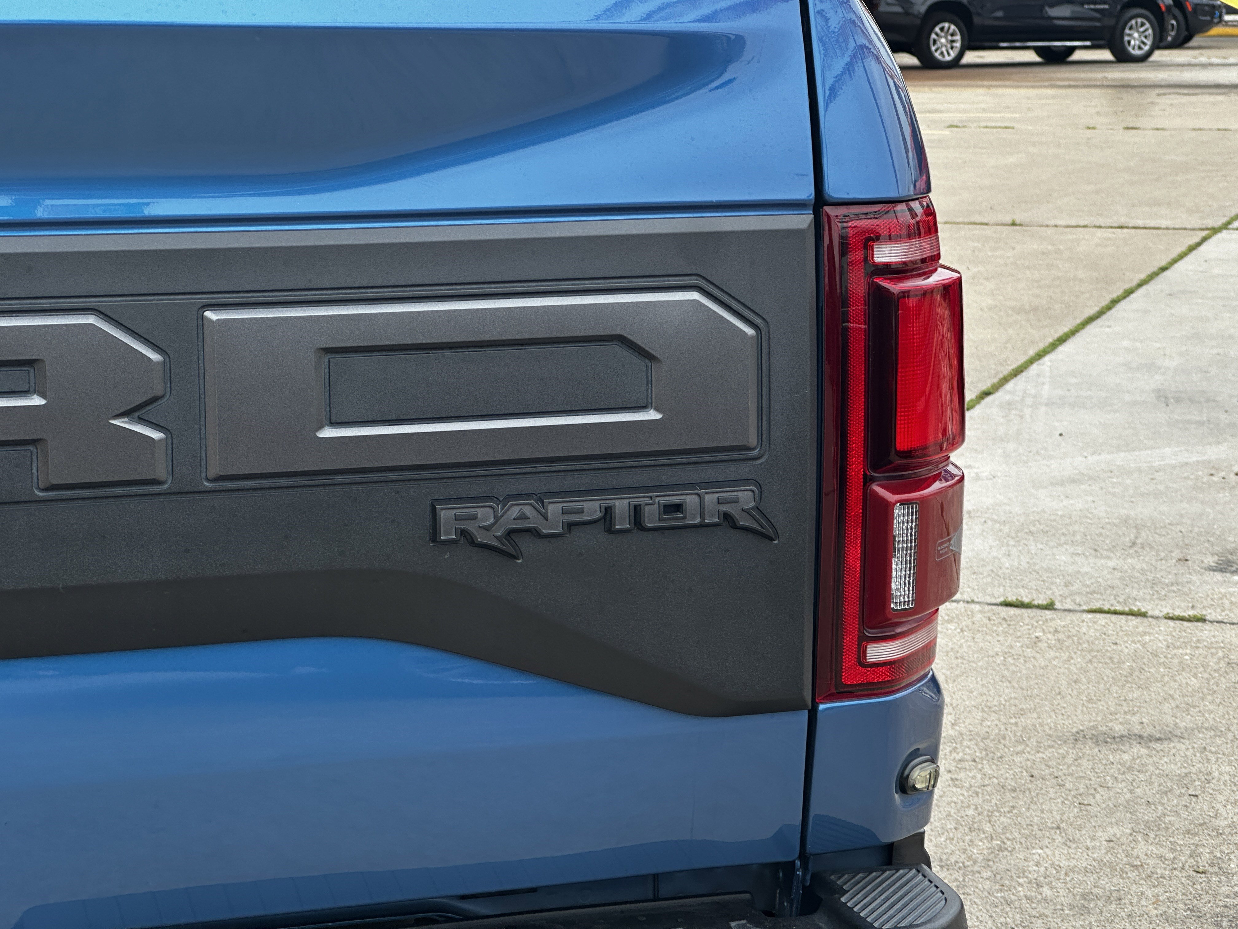 Used 2019 Ford F150 Raptor w/ Equipment Group 802A Luxury AWD/4WD image 8