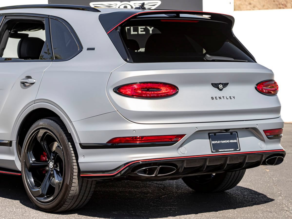 Certified 2025 Bentley Bentayga AWD/4WD image 9