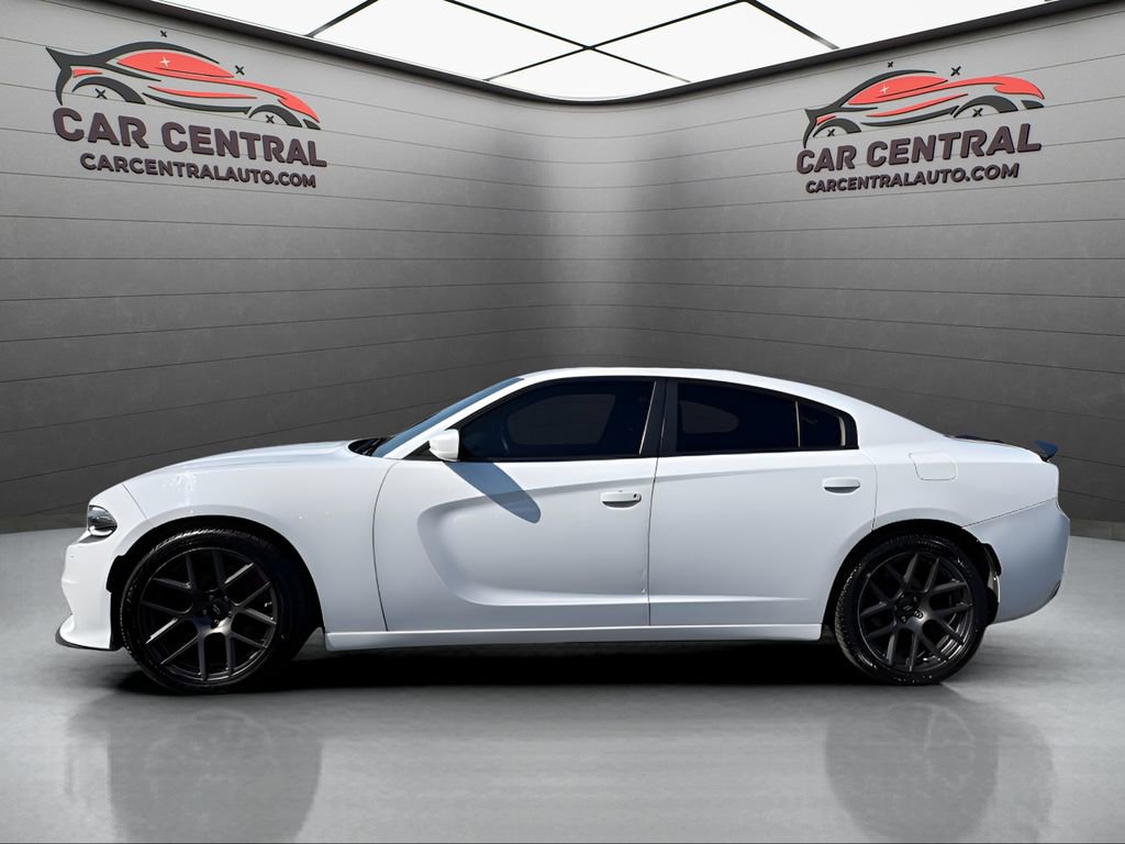 Used 2016 Dodge Charger R/T image 2