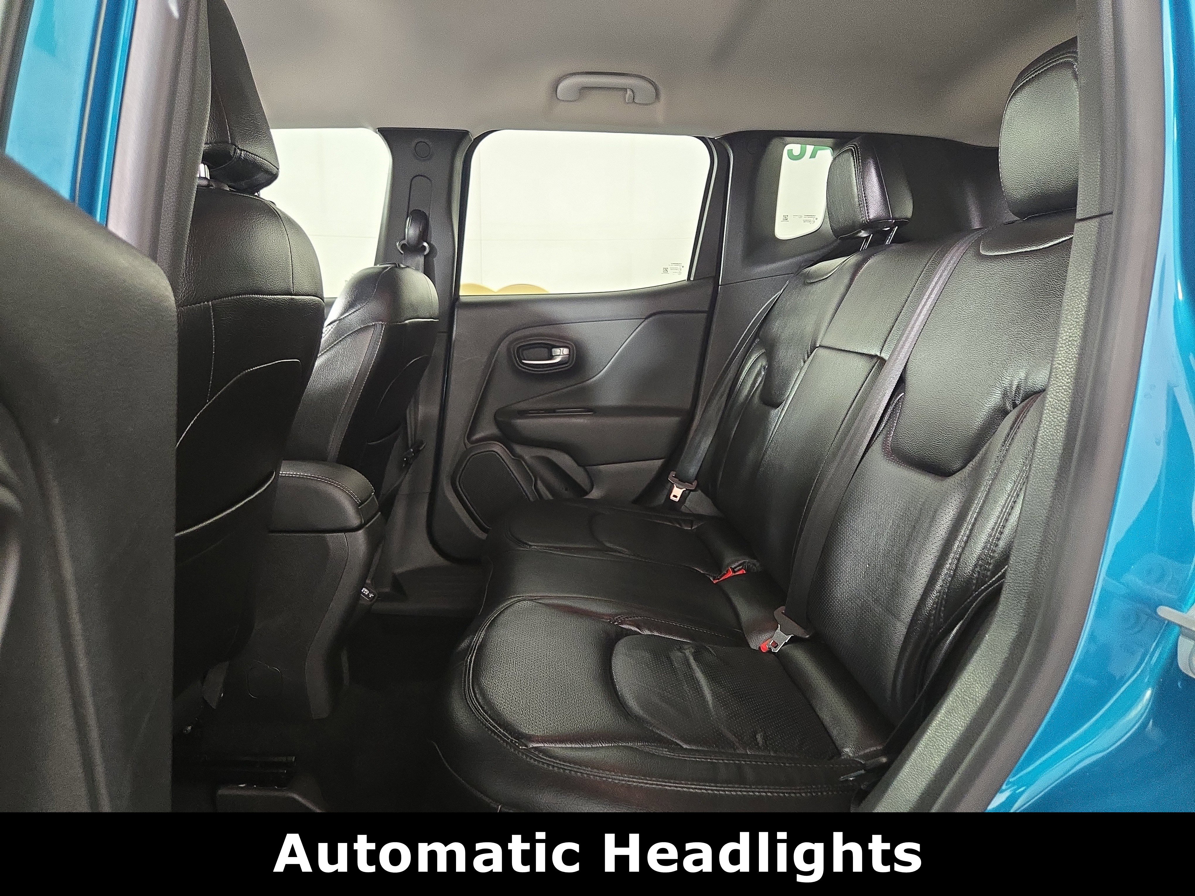 Used 2022 Jeep Renegade Latitude image 12