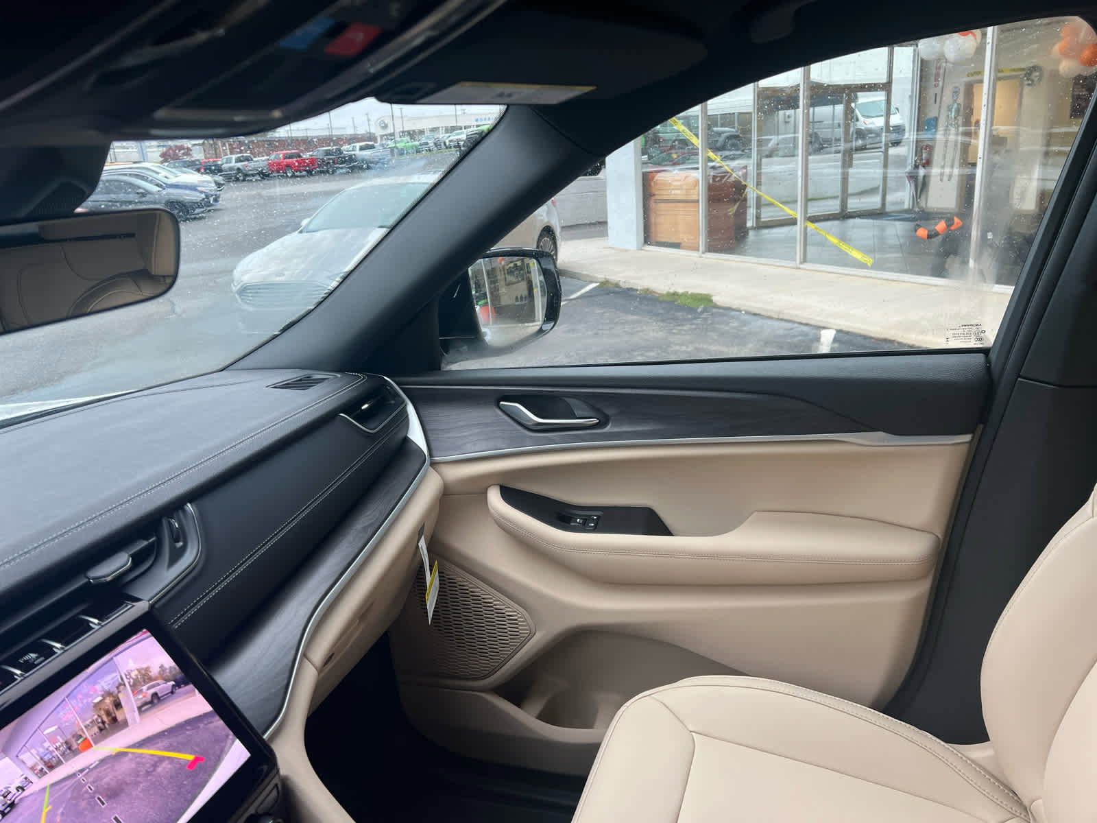 New 2025 Jeep Grand Cherokee Limited image 31