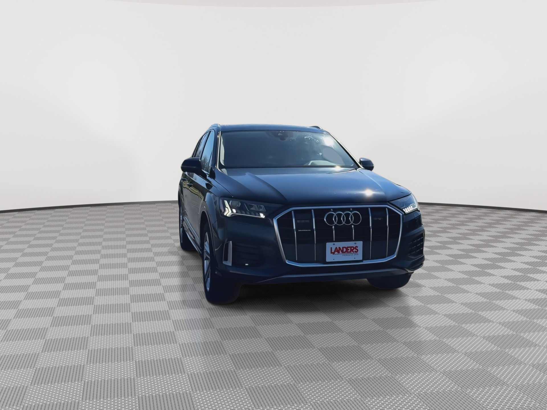 Used 2023 Audi Q7 Premium Plus w/ Premium Plus Package image 3