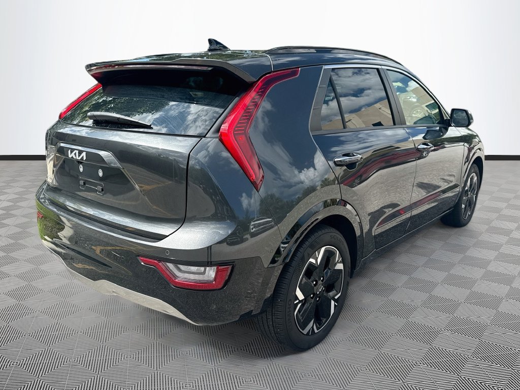 Used 2023 Kia Niro Wave w/ Wave Preserve Package FWD image 6