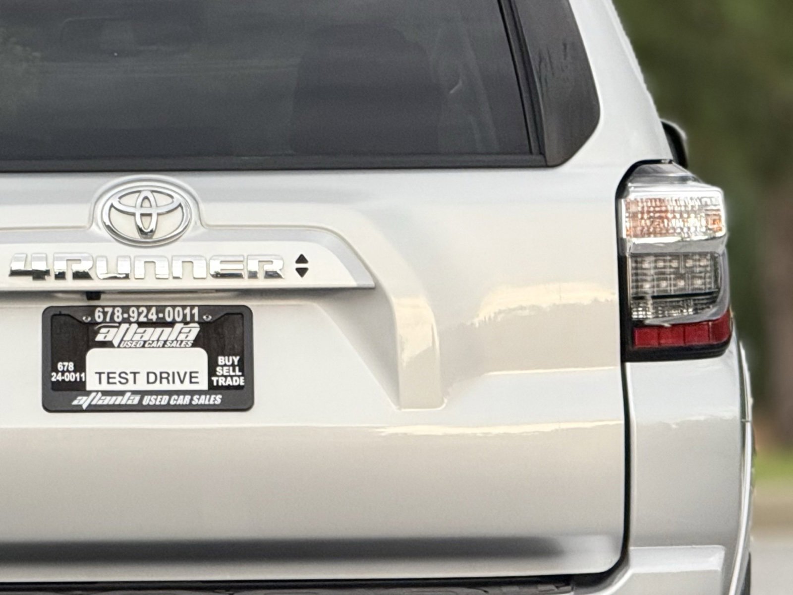 Used 2022 Toyota 4Runner SR5 image 16