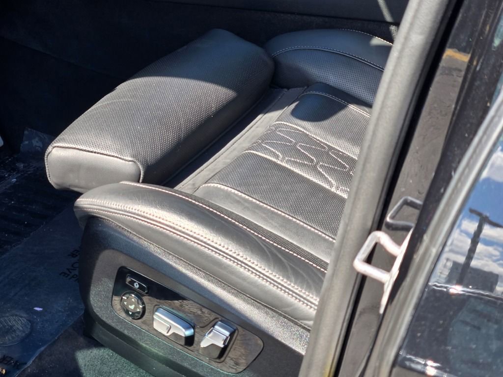 Used 2024 BMW X7 M60i w/ Executive Package AWD/4WD image 37