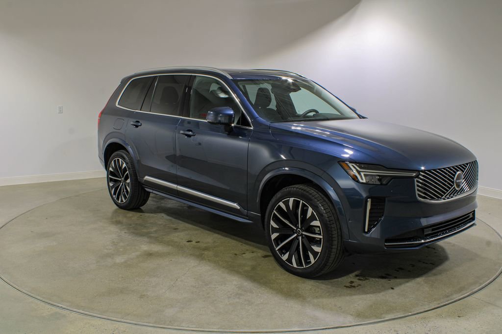 Used 2026 Volvo XC90 B5 Plus w/ Protection Package Premier AWD/4WD image 7