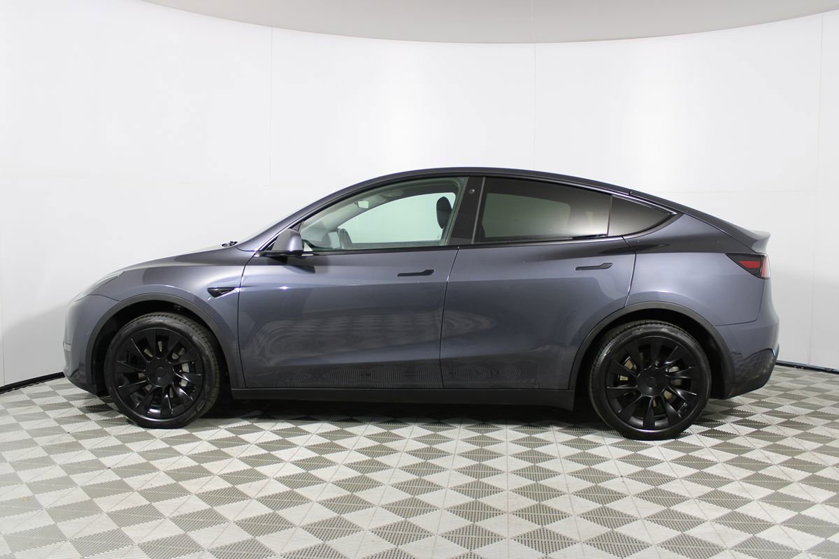 Used 2021 Tesla Model Y Long Range AWD/4WD image 31