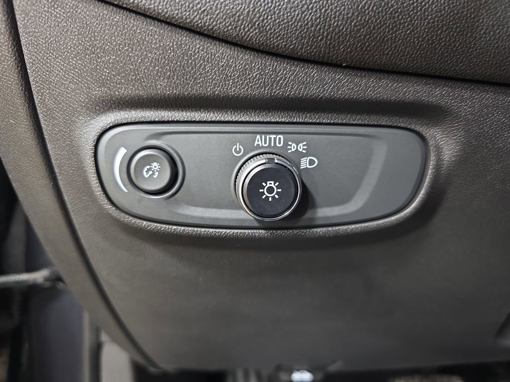 Used 2022 Chevrolet Equinox LT image 29