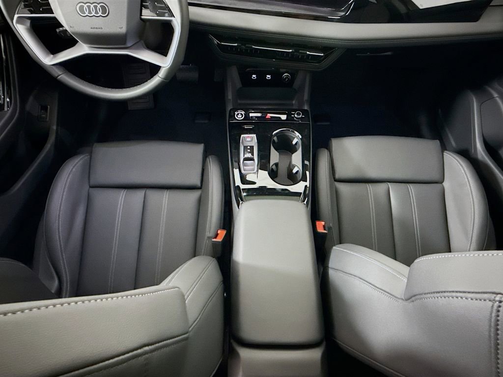 Used 2025 Audi Q6 e-tron Premium Plus image 19