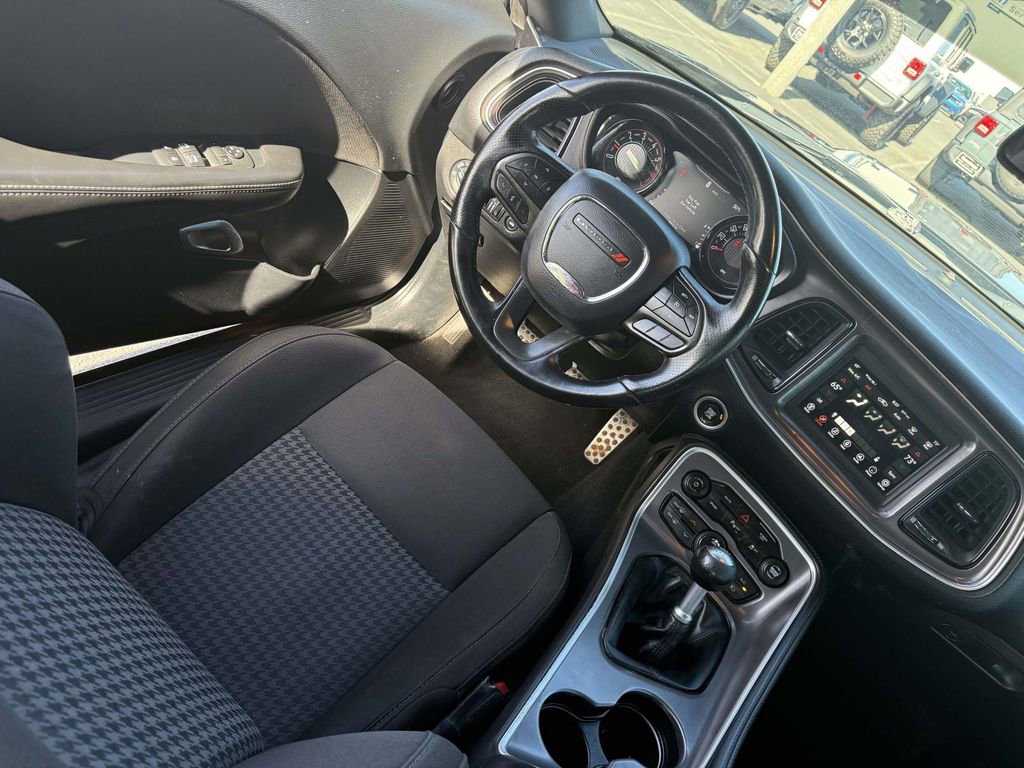 Used 2020 Dodge Challenger R/T w/ Blacktop Package image 25