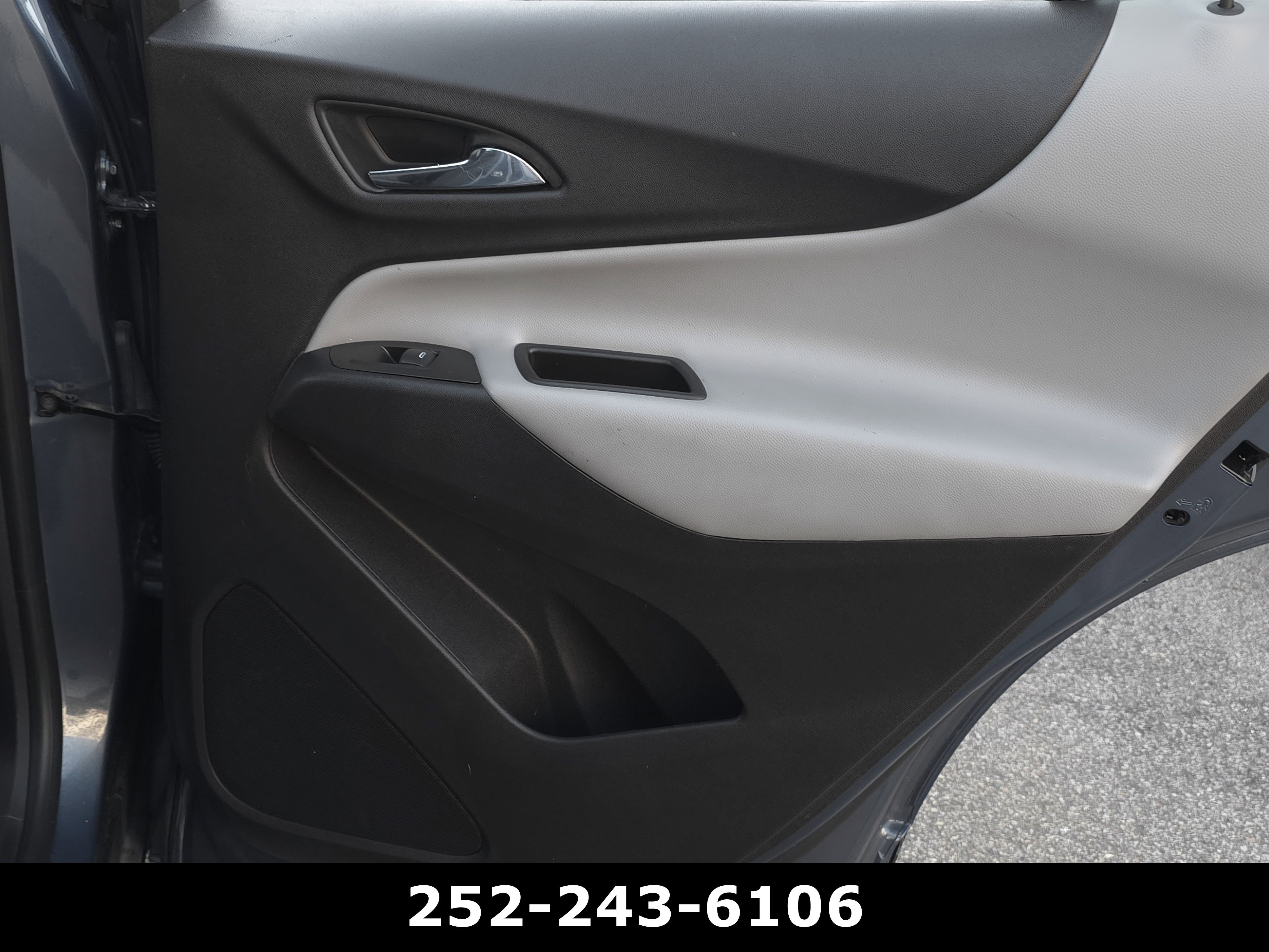 Used 2024 Chevrolet Equinox LS FWD image 32