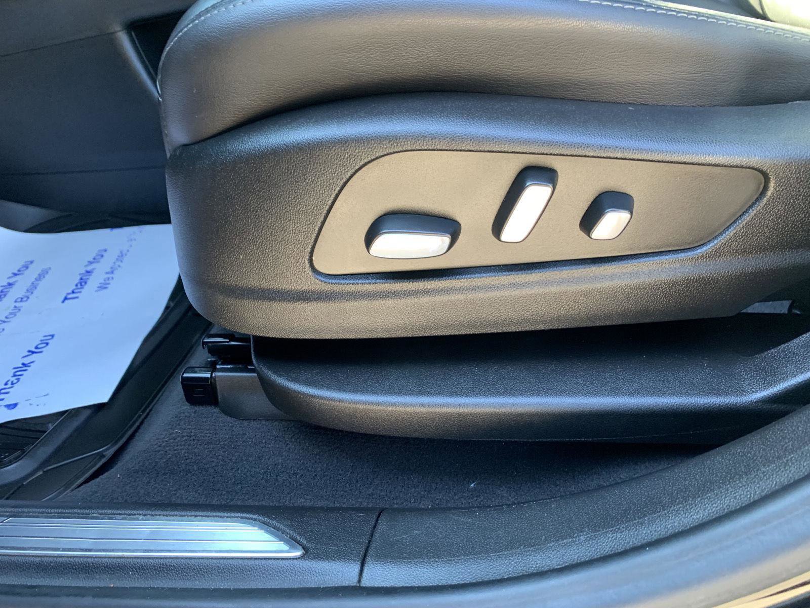 Used 2022 Cadillac XT5 Sportv image 18