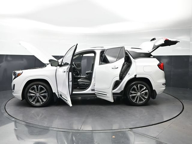 Used 2020 GMC Terrain Denali w/ LPO, Floor Liner Package AWD/4WD image 34