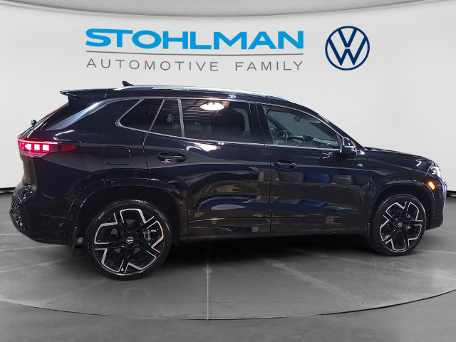 New 2026 Volkswagen Tiguan SEL R-Line AWD/4WD image 4