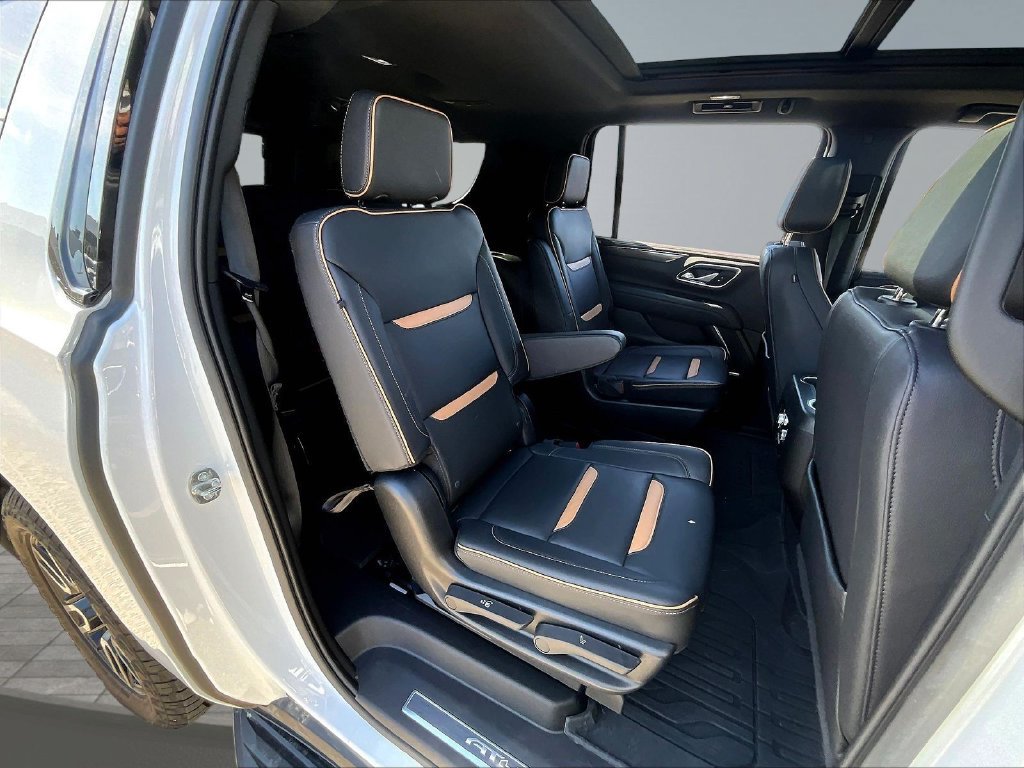 Used 2022 GMC Yukon XL AT4 AWD/4WD image 27
