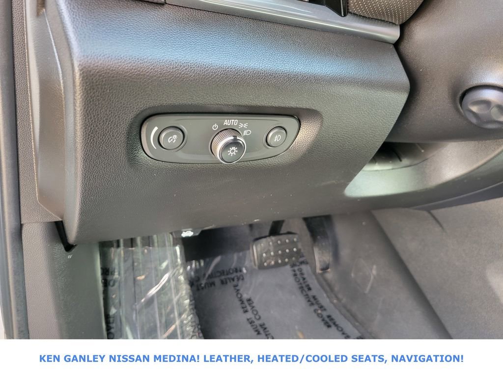 Used 2019 Chevrolet Traverse Premier image 36