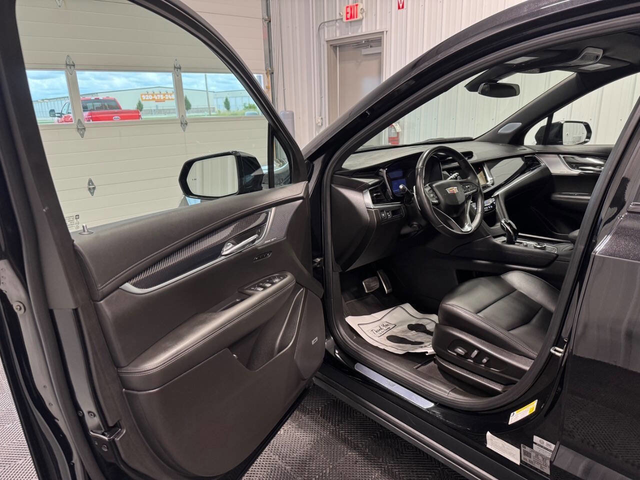 Used 2023 Cadillac XT6 Sport image 4