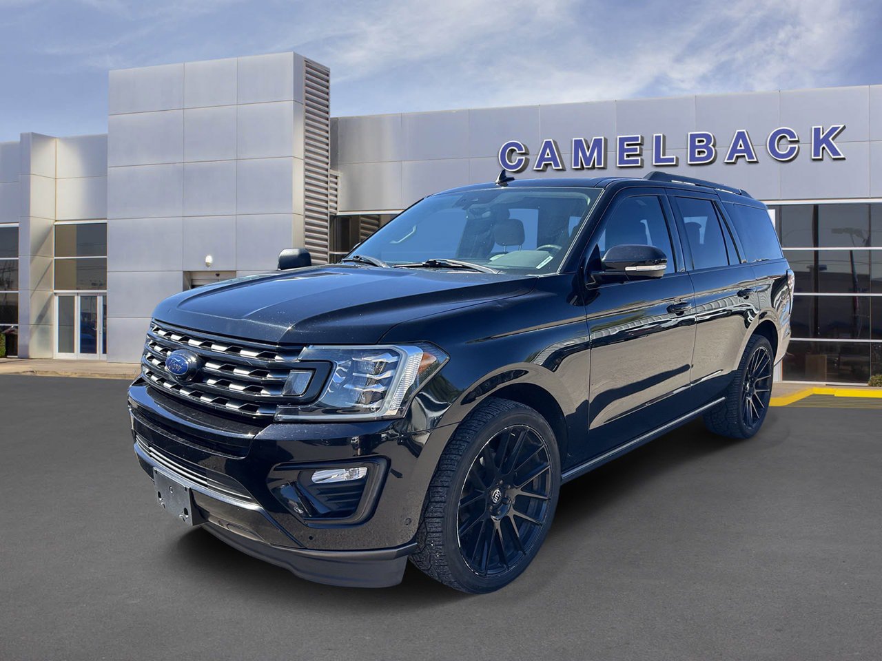 Used 2018 Ford Expedition Limited w/ Equipment Group 302A RWD image 2